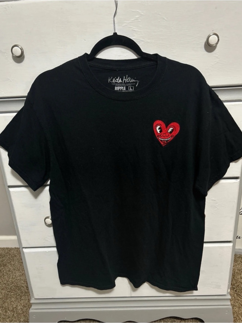 Keith Haring Casual Black T-Shirt with Red Heart Patch Size Large
